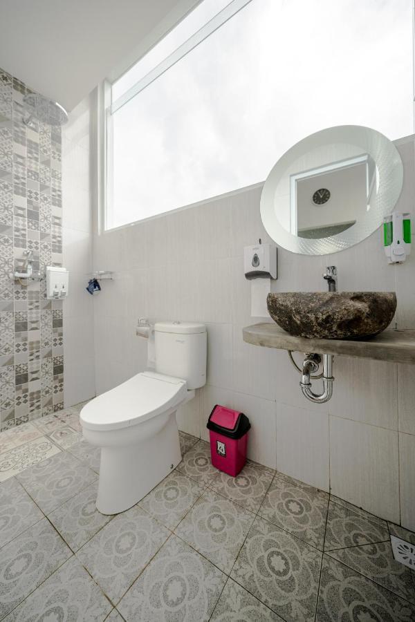 The Moon Hostel Batununggul 외부 사진