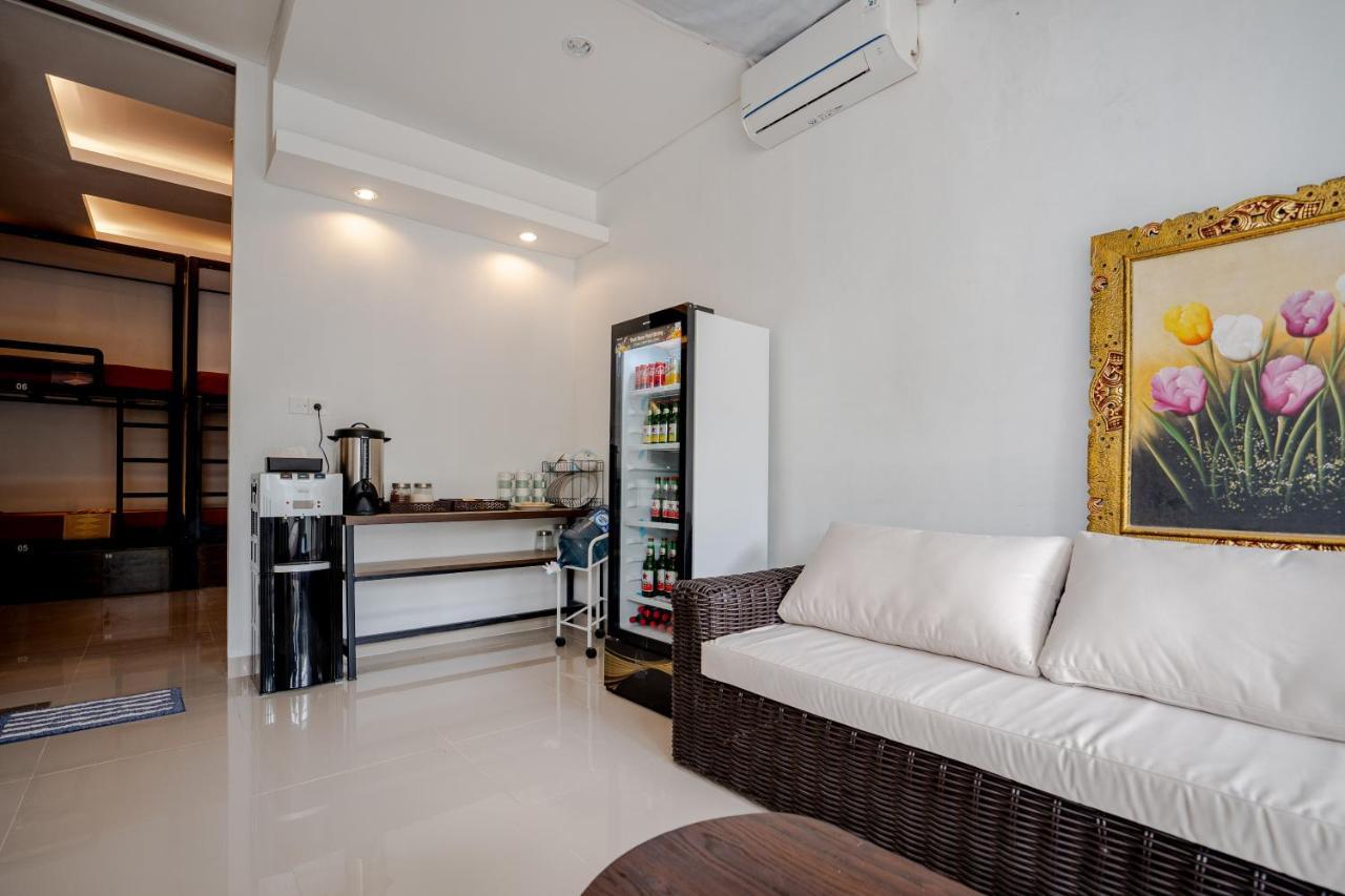 The Moon Hostel Batununggul 외부 사진