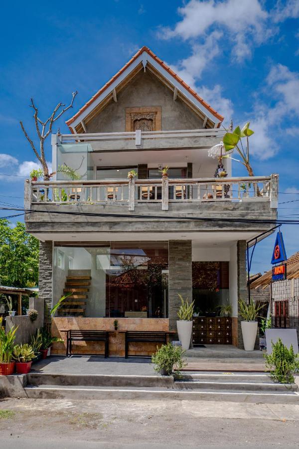 The Moon Hostel Batununggul 외부 사진